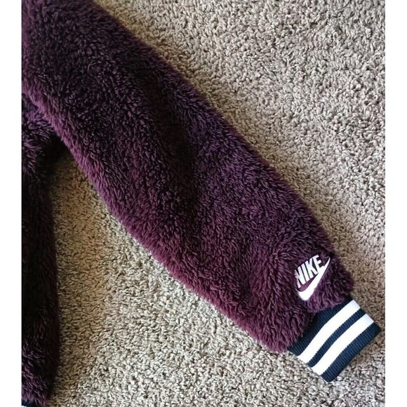 Nike Women's Sherpa Bomber Jacket Size Medium Maroon Full Zip Fluffy Teddy - Picture 7 of 9